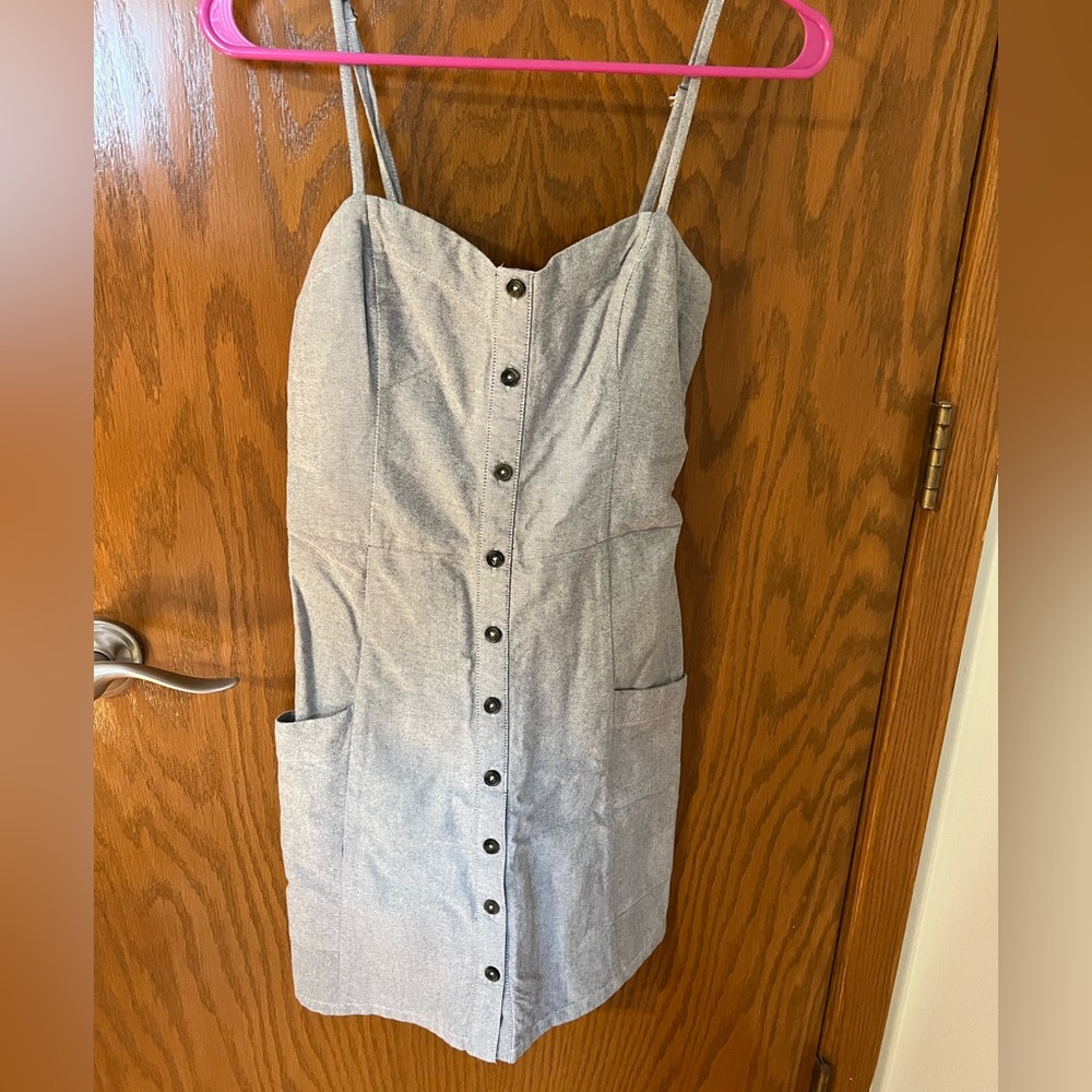 Abercrombie & Fitch Light Gray Button-Front Spaghetti Strap Midi Dress